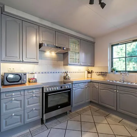 Dutch Hideaway W Parking Holiday home