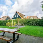 Dutch Hideaway W Parking Nyaraló *