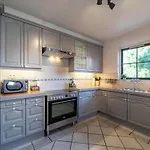 Dutch Hideaway W Parking *