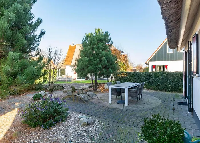 Dutch Hideaway W Parking Feriehus