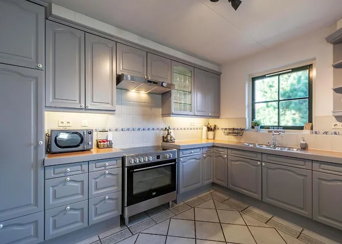 Dutch Hideaway W Parking *